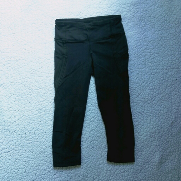 Lululemon capris - Picture 2 of 5